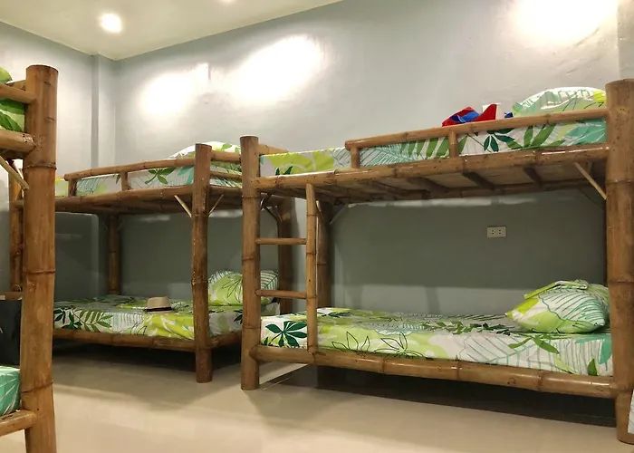 Lionfish Backpackers (adults Only) Hostel
