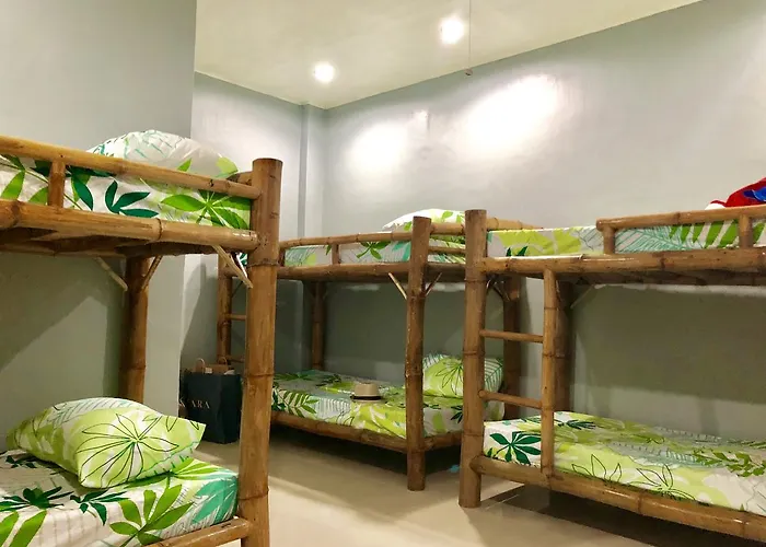 Lionfish Backpackers (adults Only) Hostel *