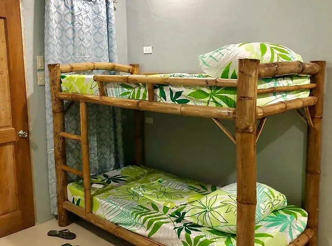 Lionfish Backpackers (adults Only) Hostel *